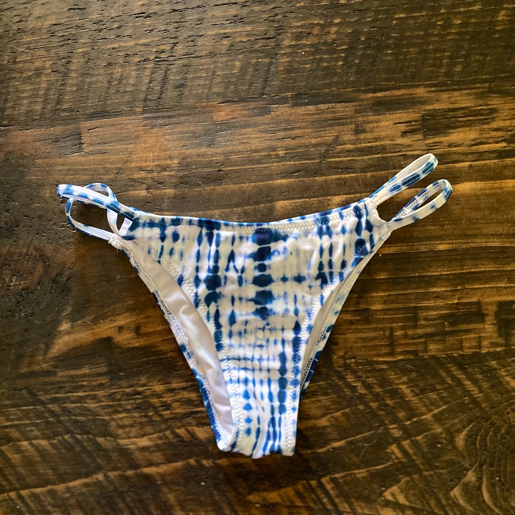 Cupshe Tie-Dye Blue Bikini Bottom